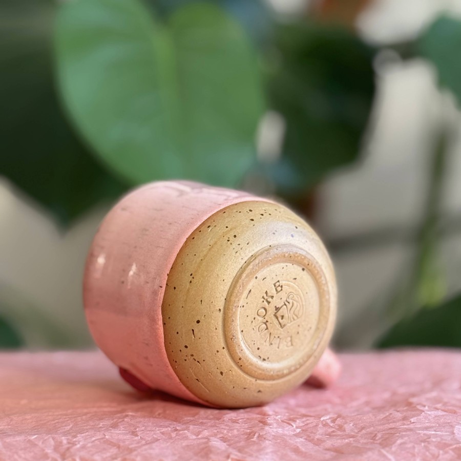 Keraminis puodelis su ąsele ŠIRDELĖ - Magnolija